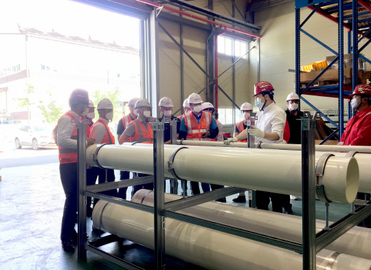 지난 6월 부산에서 SK건설과 힐티 합동으로 진행된 모듈 실물 모형(Mock-up) 시연회 모습. <SK건설 제공>